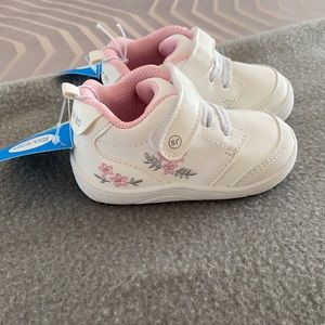 NWT Stride Rite Toddler girls size 4 sneakers